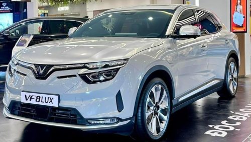 Vinfast VF8 Màu Bạc / Xám Hợp Phong Thuỷ Người Mệnh Kim