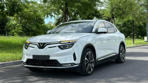 Vinfast VF8 Màu Trắng Phong Thuỷ Với Người Mệnh Kim